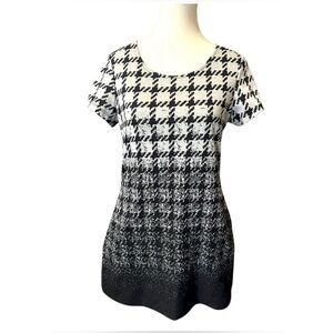 Ricki’s Tunic mini dress with side pockets. Size small, good used condition